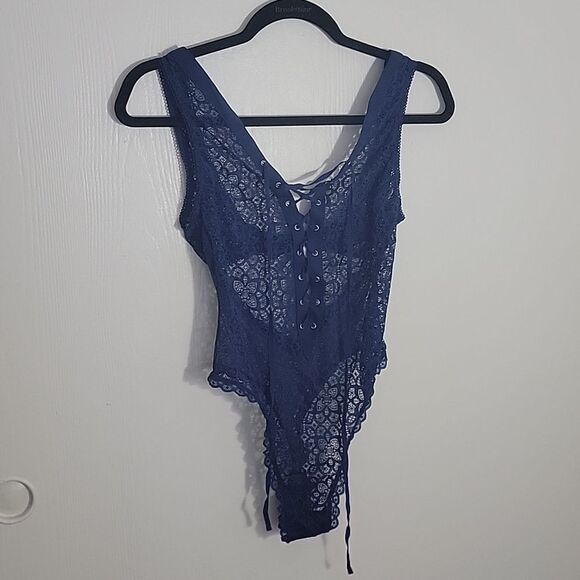 Lace-Up Blue Bodysuit - Picture 4 of 5